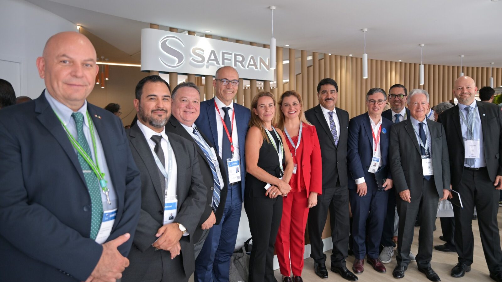 CEO de Safran Cabin, Jorge Ortega, compartió la inversión en Chihuahua de 16.4 mdd en un anuncio durante una entrevista con la gobernadora Maru Campos Galván, en el marco del Feria Aeroespacial de París.