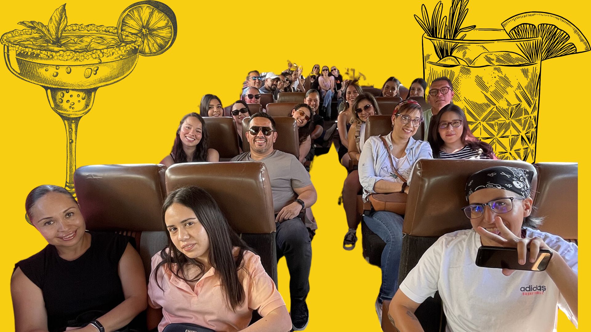 Disfruta la Ruta Pa'l Centro, la mejor experiencia nocturna en Chihuahua Grupo de personas disfrutando de la Ruta Pa'l Centro en un bar de Chihuahua, con bebidas y un ambiente animado en el centro histórico de la ciudad.