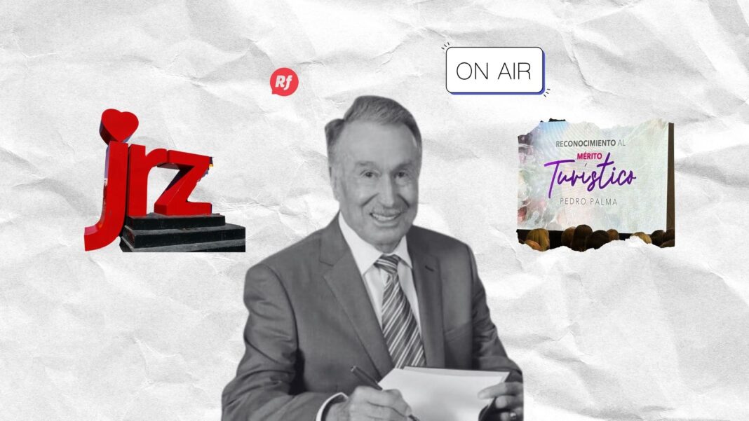 Foto homenaje a Adrián Pereda López, pionero de la radio en México, con detalles de unidad política y reconocimiento a líderes turísticos en Chihuahua.