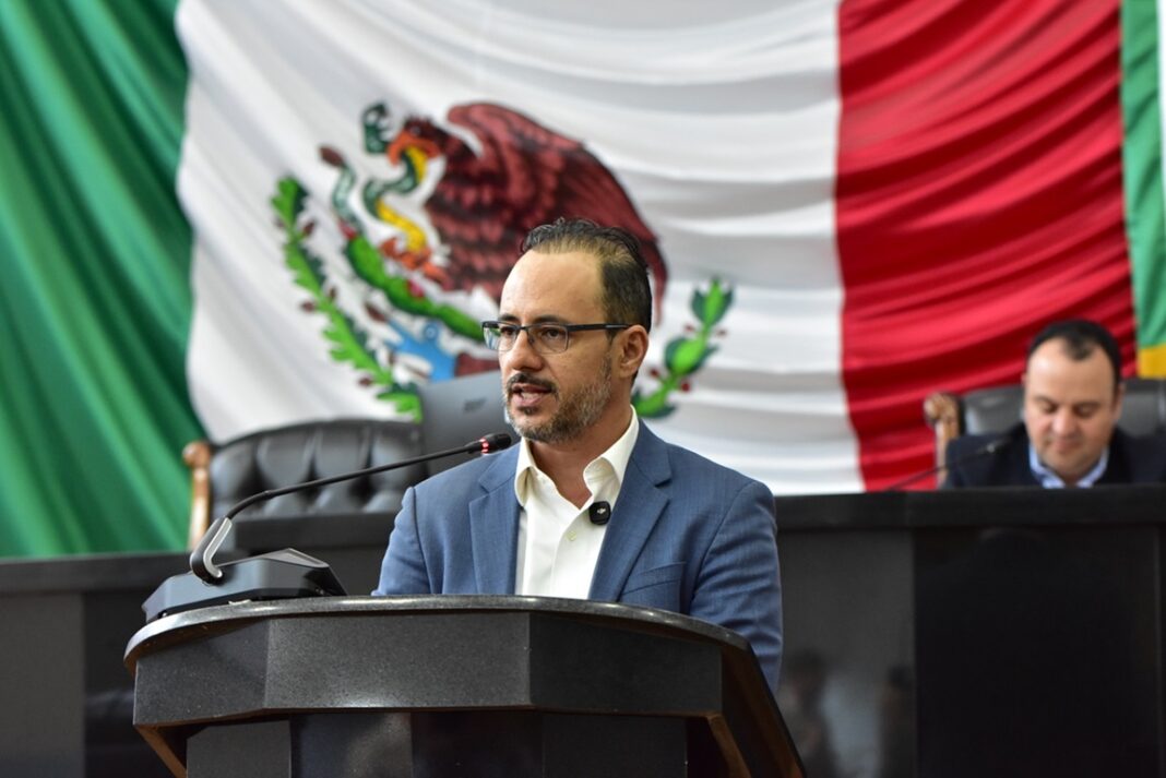 Jorge Soto alerta sobre el desabasto de medicinas en México y contratos millonarios de aliados de Morena en el sector salud, afectando a millones de personas.