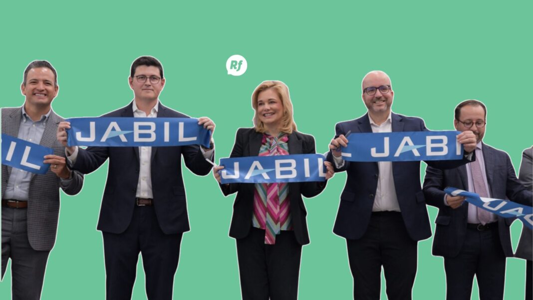 Maru Campos en la celebración de los 25 años de Jabil en Chihuahua, destacando la inversión, el talento local y la apertura de Jabil Academy para el futuro tecnológico.