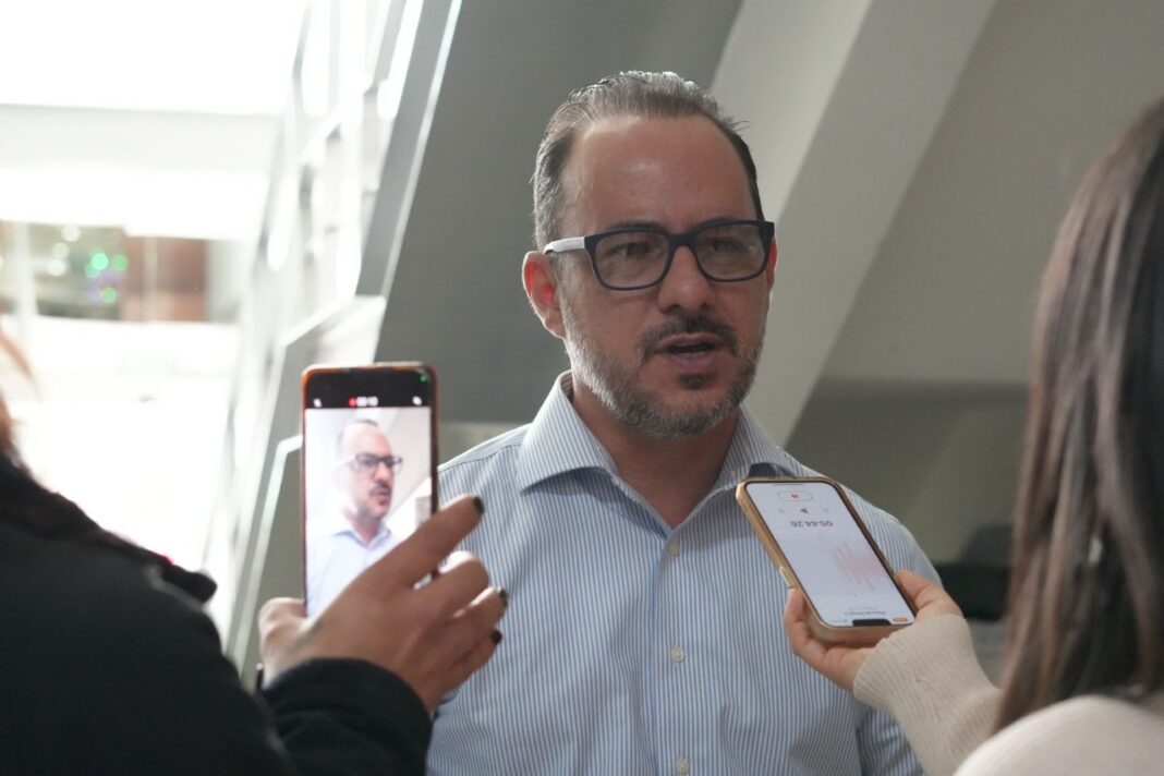 Jorge Soto señala que la reaparición de AMLO intensifica tensiones dentro de Morena y debilita el liderazgo federal, en medio de un panorama político marcado por desgaste.