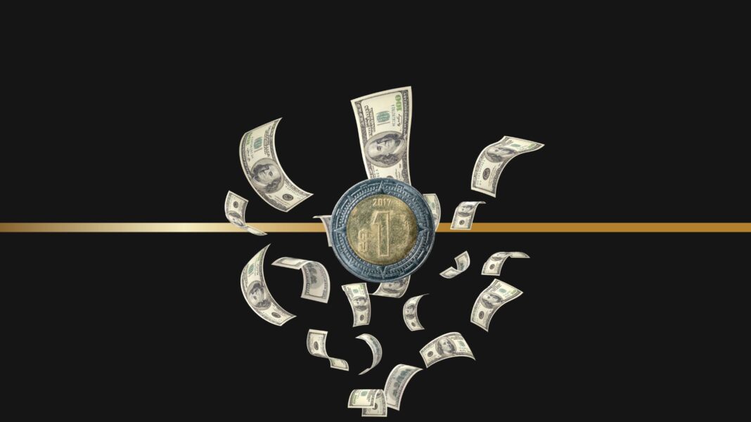 Imagen del dólar estadounidense y la moneda mexicana que representa el análisis sobre el súper peso y la debilidad del dólar.
