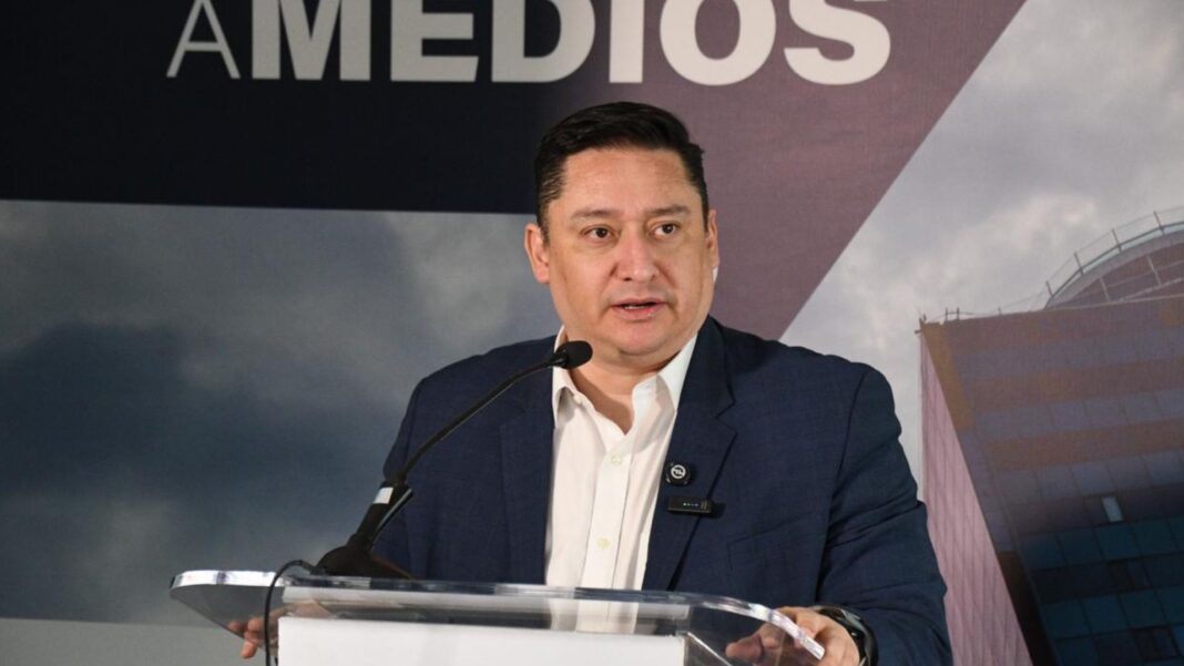 Alfredo Chávez Madrid, coordinador del PAN en el Congreso de Chihuahua, fija postura sobre la elección de regidores por distritos.