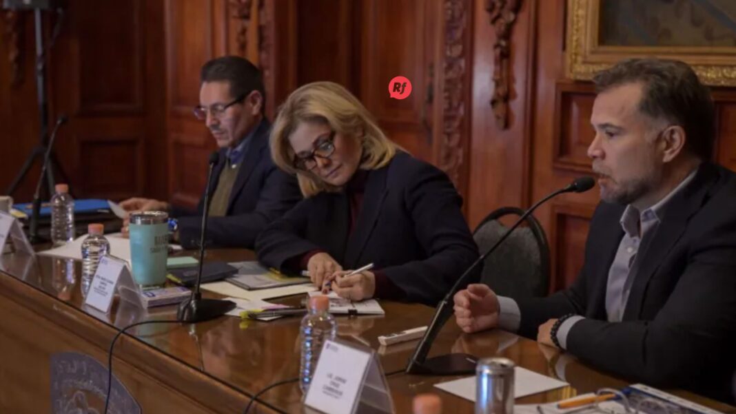 Maru Campos encabeza reunión con empresarios y líderes de cámaras para evaluar los avances del Pacto por el Desarrollo y la Prosperidad de Chihuahua 2021–2027.