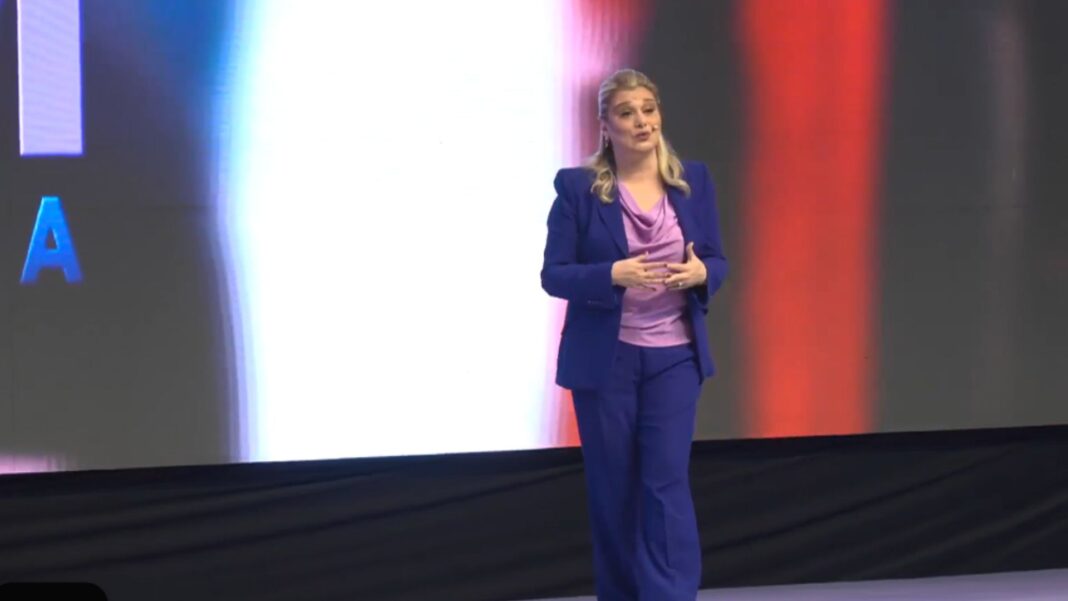 Maru Campos anuncia nuevas obras en su Cuarto Informe de Gobierno