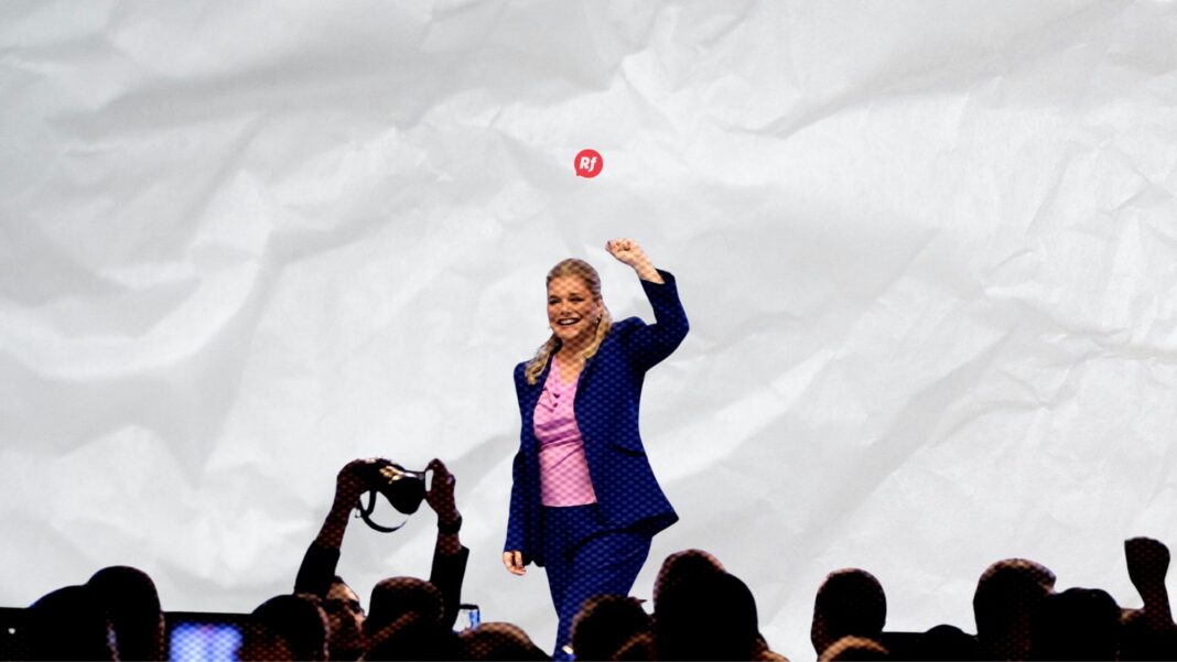 Maru Campos durante su cuarto informe de gobierno en el Centro de Convenciones de Chihuahua, donde destacó inversión en infraestructura, alianza con la iniciativa privada y defensa de la democracia.