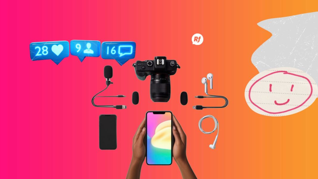 Niño usando celular y redes sociales mientras reflexiona sobre ser influencer en la actualidad