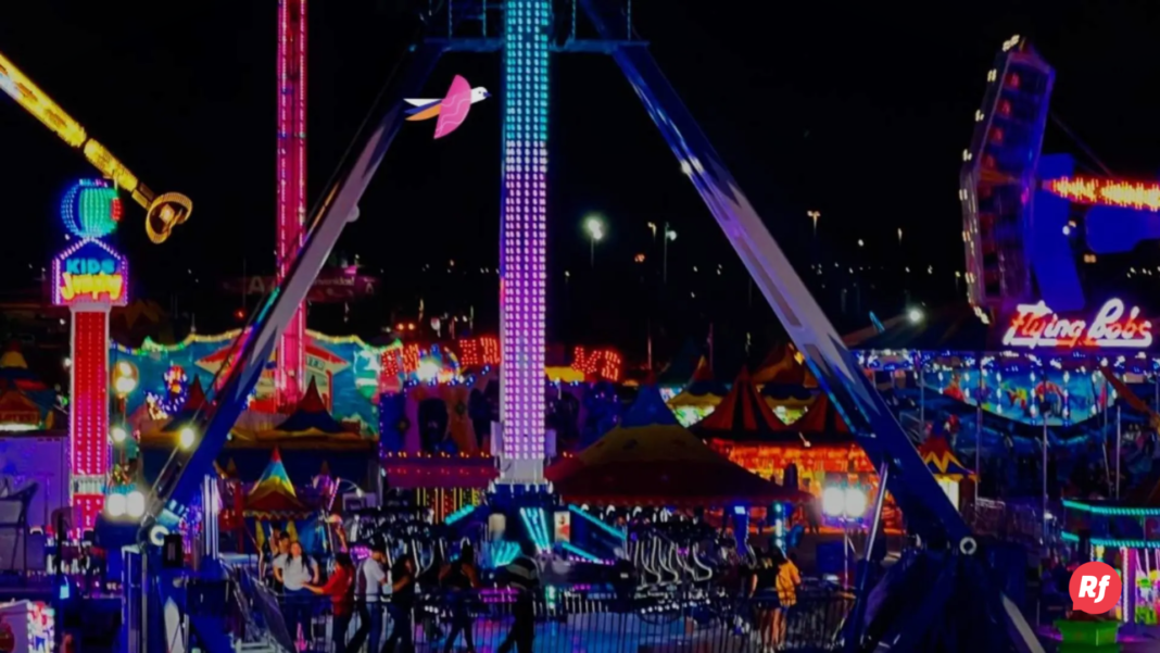 Familias disfrutando de la Feria de Santa Rita 2026 en Chihuahua entre juegos, música y tradición.