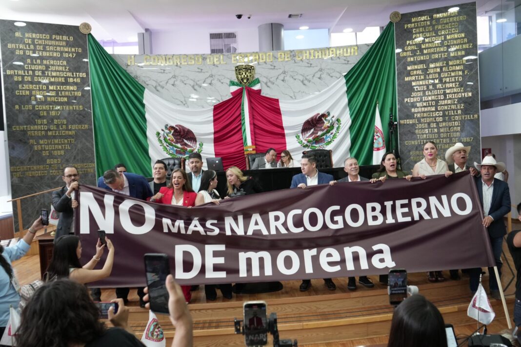 Diputadas y diputados del PAN encabezados por Carla Rivas presentan exhorto para atender solicitud de extradición contra funcionarios de Sinaloa.