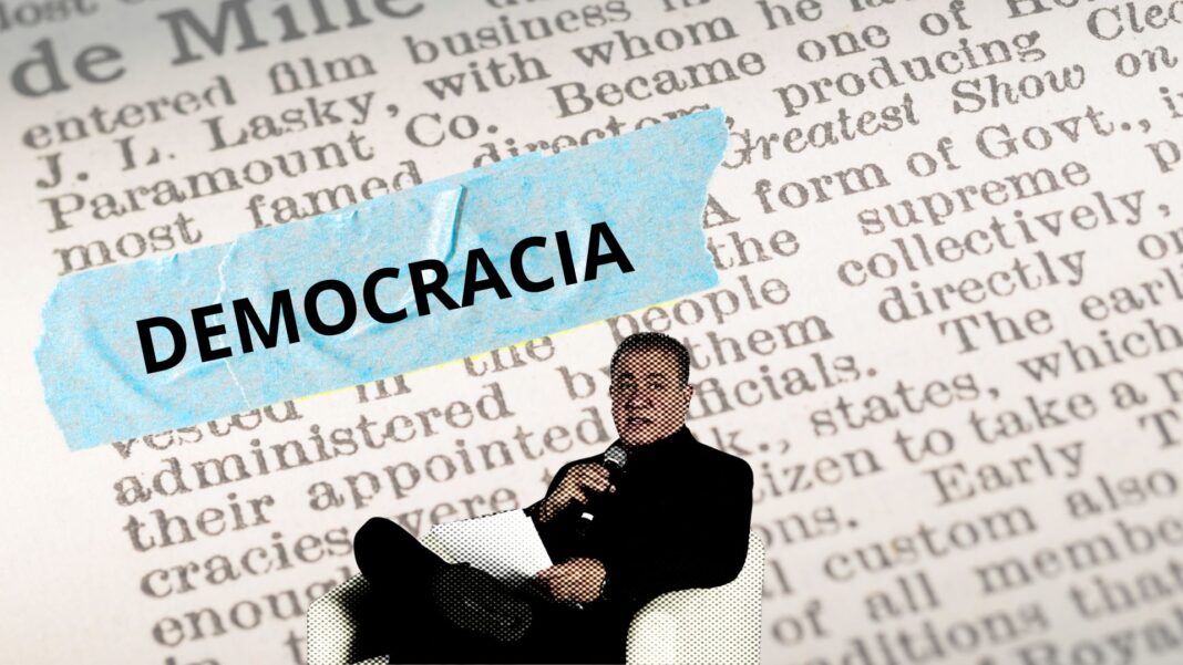 Luis Corral durante una reflexión sobre democracia, participación ciudadana y el impacto de organismos sociales en el desarrollo de Chihuahua.