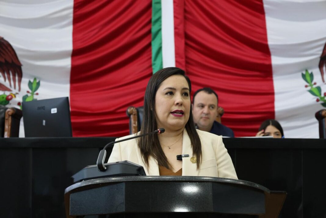 Diputada Joss Vega del PAN durante posicionamiento en el Congreso de Chihuahua sobre la reforma electoral y la paridad de género en la ley.