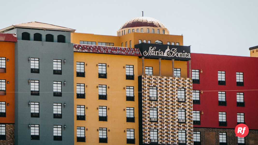 Vista de hoteles destacados en Chihuahua, incluyendo opciones de lujo y negocios.
