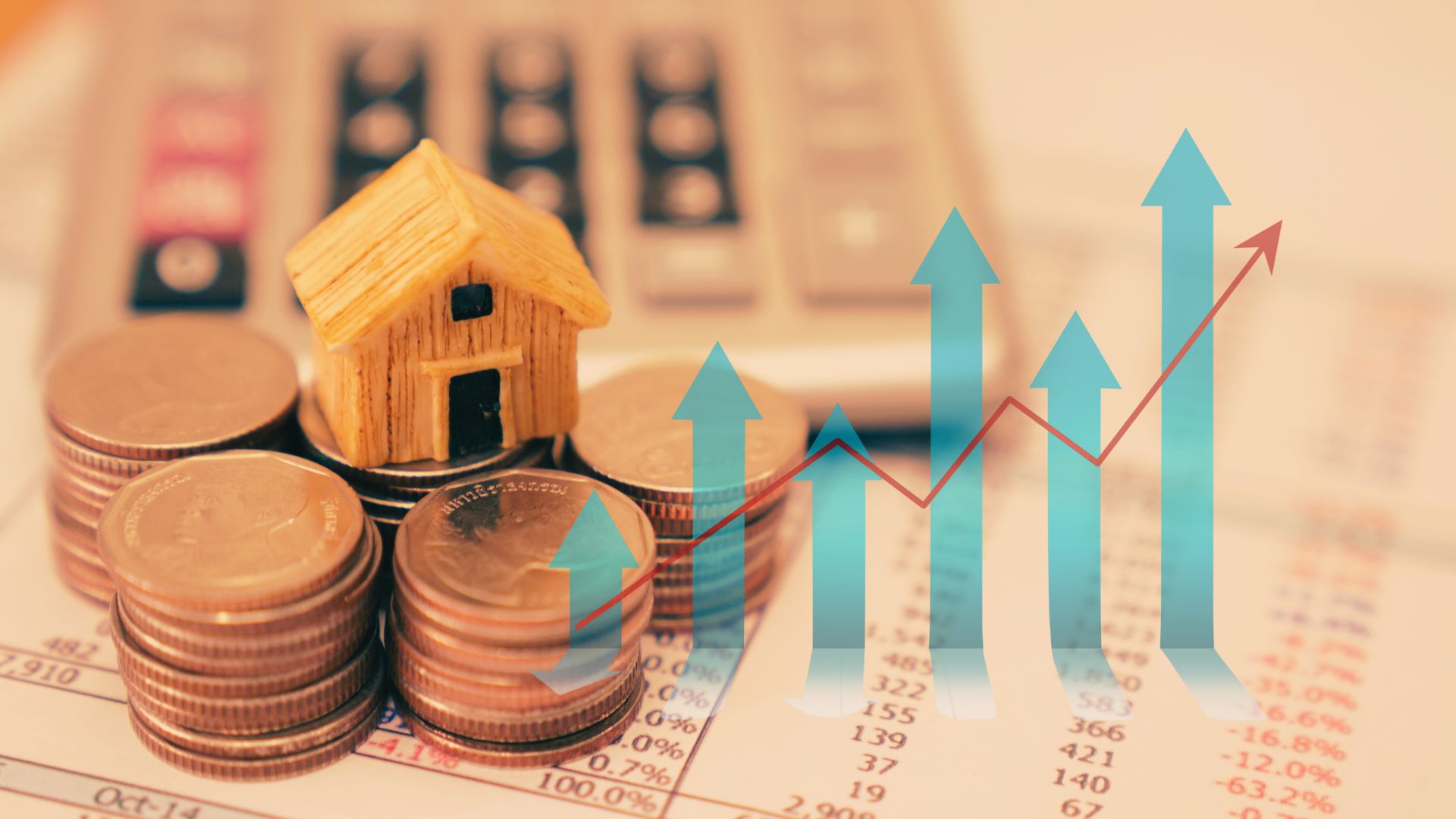 Un futuro financiero comienza desde la infancia Padre sostiene a un bebé mientras revisa documentos financieros, simbolizando la importancia de iniciar una inversión para construir el patrimonio de los hijos desde temprana edad.