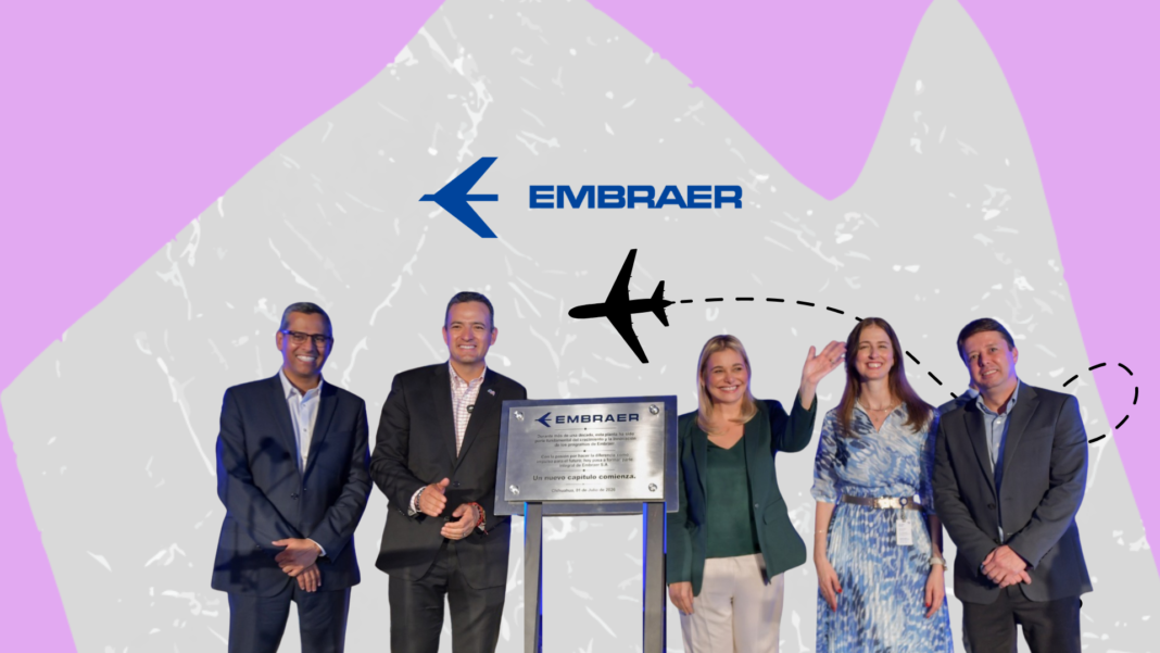 Maru Campos durante el inicio de operaciones de Embraer México en Chihuahua, primera planta de manufactura de la empresa brasileña en el país.