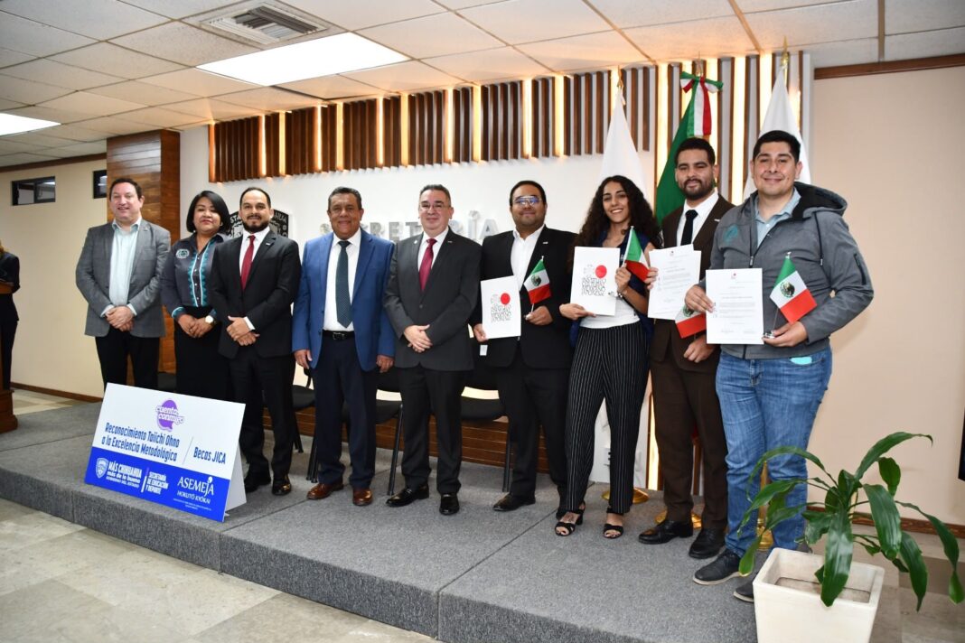 Becas internacionales abren nuevas oportunidades para profesionistas chihuahuenses Presentación de la convocatoria Programa Nichiboku 2026 para becas de capacitación en Japón a profesionistas de Chihuahua